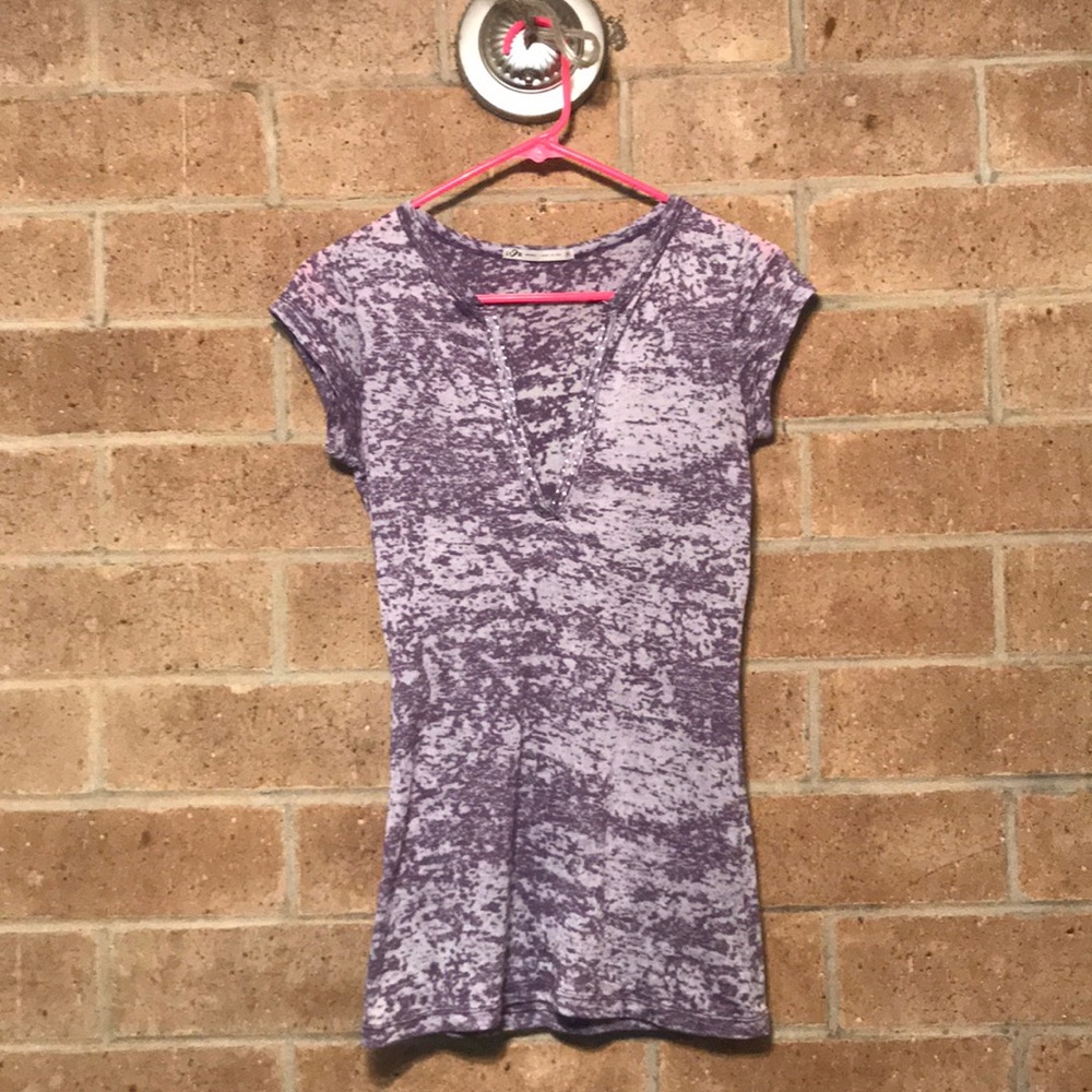 LVR V-Neck 💜✨